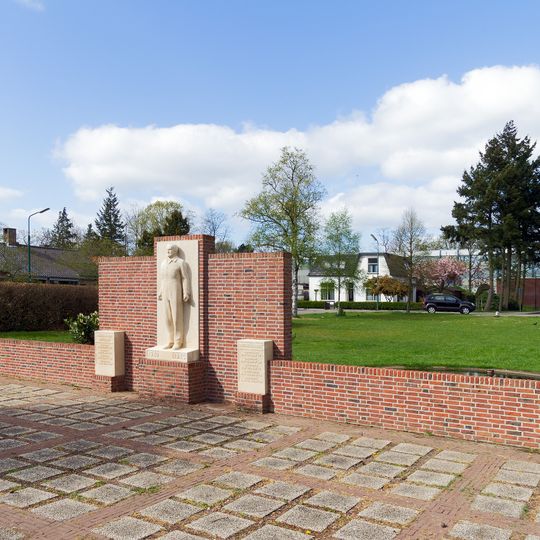 Monument op het Raadhuisplein