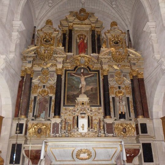 Retable du maître-autel de l'église Saint-Pierre de Coësmes