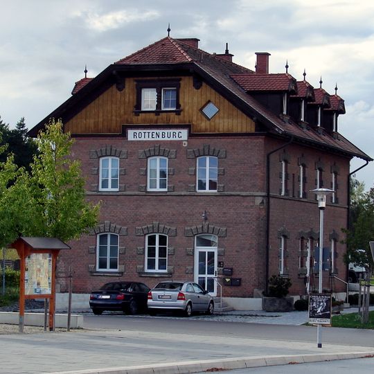 Station building at Rottenburg station