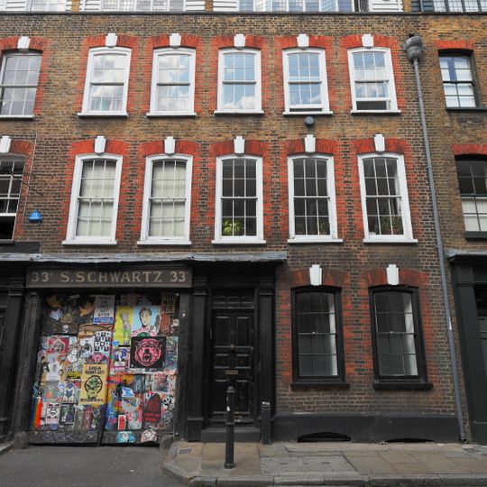 35, Fournier Street E1