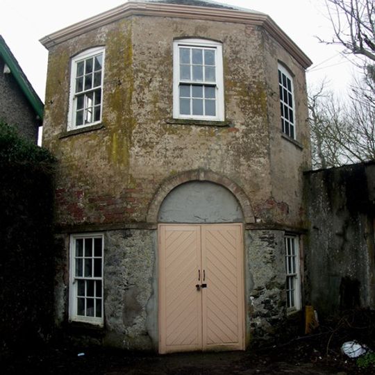 Former Tollhouse In Garden Of Number 45