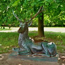 Sitzender Hirsch