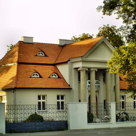 Dwór, Chylońska 112a w Gdyni