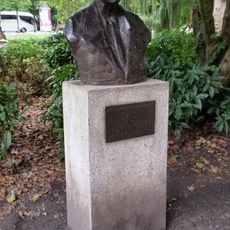 Bust of Simon Carmiggelt