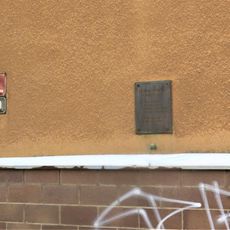 Pamětní deska legionářů na domě Jungmannova 640/3 v Podmoklech