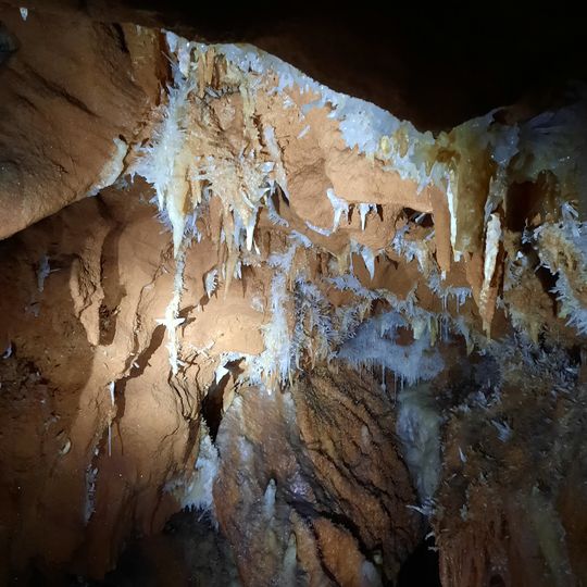 Peștera cu cristale Farcu