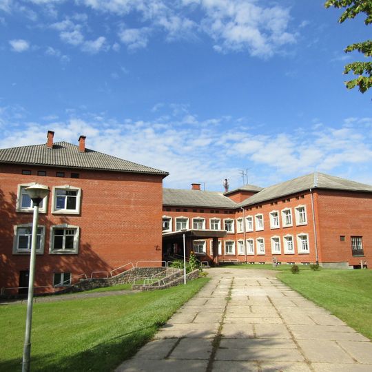 Dzīvojamā ēka, vēlāk slimnīca