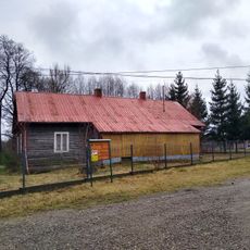 Former school in Leszcze