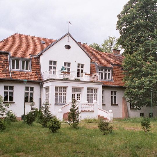 Zespół Białego Dworu