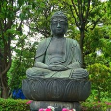 銅造阿弥陀如来坐像