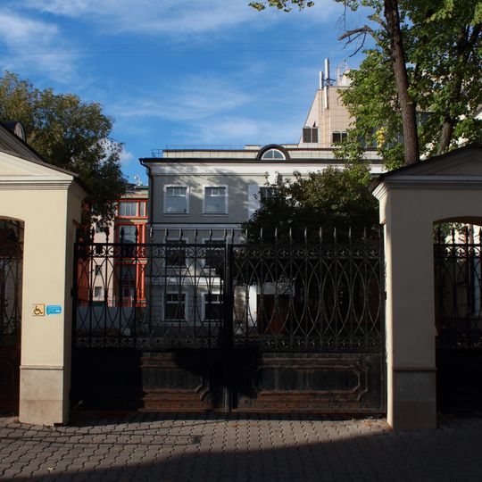 1-й Казачий переулок 4 и 6 ограда