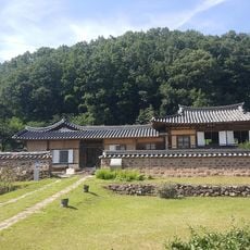 월담헌 및 사월종택
