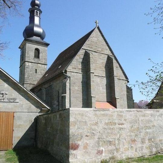 Kirchhof mit Ummauerung