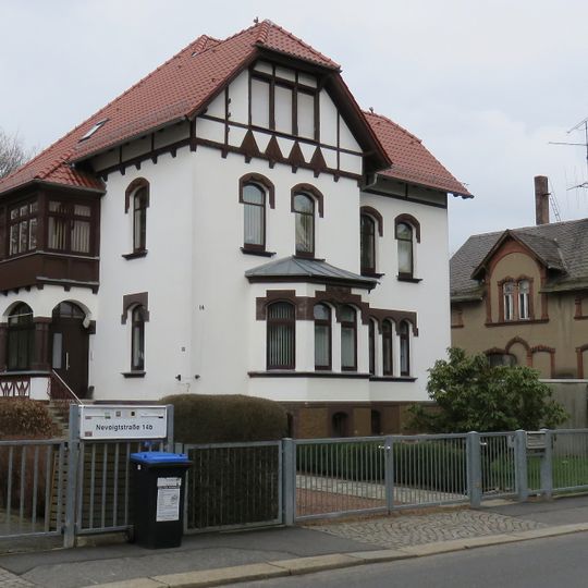 Mietvilla mit Garten; Nevoigtstraße 14