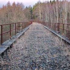 Železniční most nad Smetanovou ulicí v Horním Slavkově