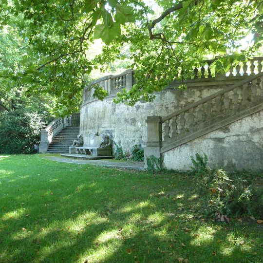 Gartenbaudenkmale im Garten der ehem. Villa Hatschek