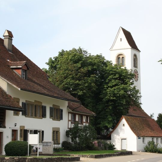 Reformierte Kirche mit Pfarrhaus