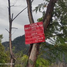 Batu Putih Peak