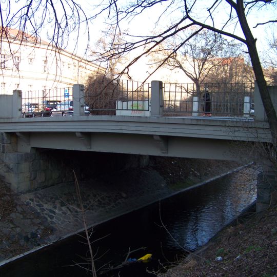 Bridge over the Rokytka at Pivovarnická street