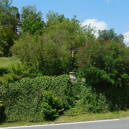 Kříž u domu č. 35 ve Skále