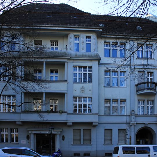 Mietshaus Alt-Tegel 17