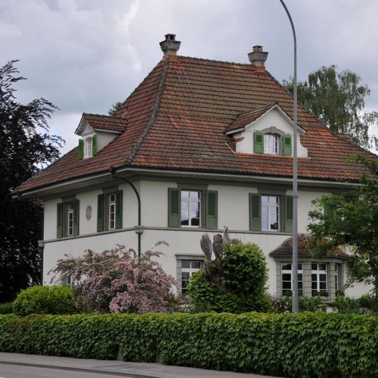 Ehemaliges Wohnhaus mit Büro / heute Kinderheim