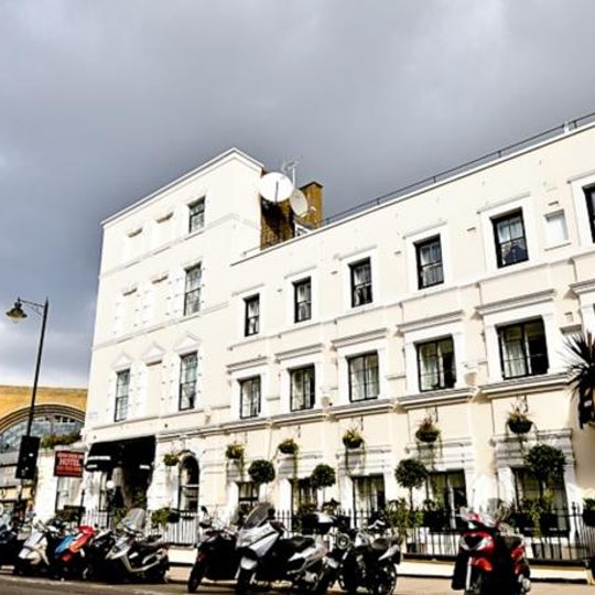 Kings Cross Inn Hotel