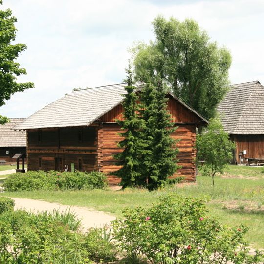 Zespół budynków dworskich