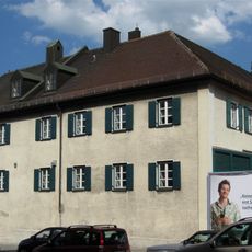 Zweigeschossiges Satteldachhaus