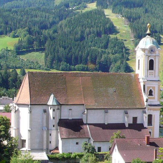 Kath. Pfarrkirche hl. Nikolaus und Kirchhofmauer bzw. Umzäunung