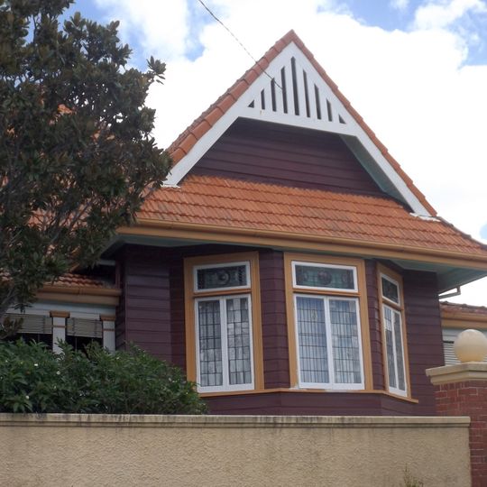 Wairuna, Highgate Hill