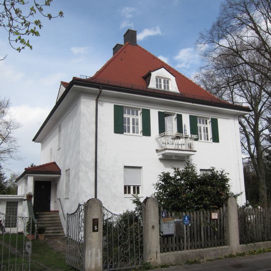 Pfeivestlstraße 4