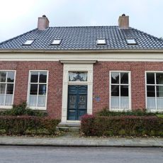 Baron van Asbeckweg 17, Warfhuizen