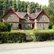 Eastnor Stores And Adj Cottage No 2 The Triangle