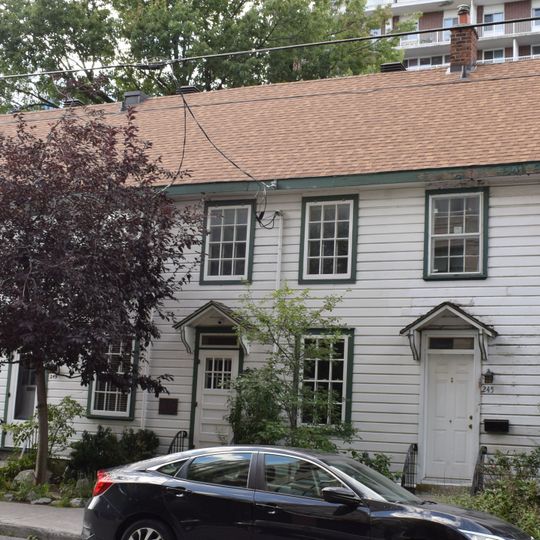 245-251 Nepean Street