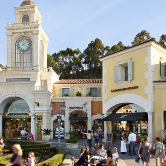 The Commons at Calabasas