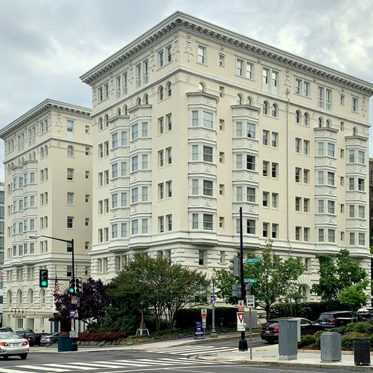 Churchill Hotel