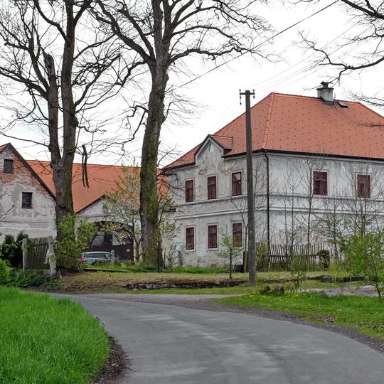 Zemědělský dvůr čp. 6