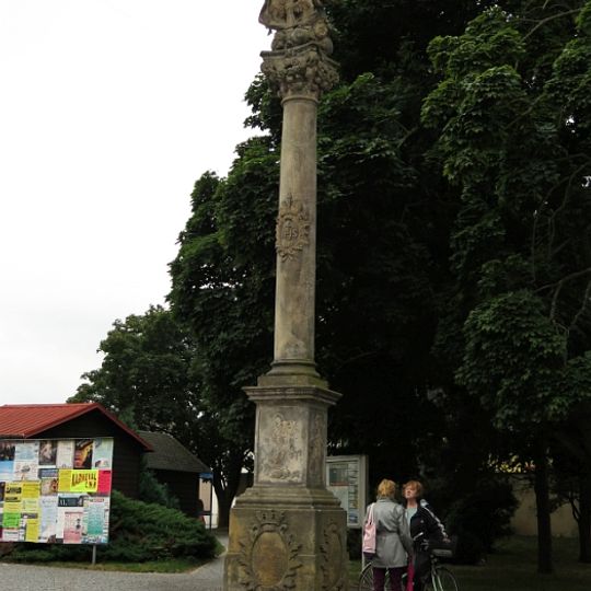Sloup se sousoším Nejsvětější Trojice