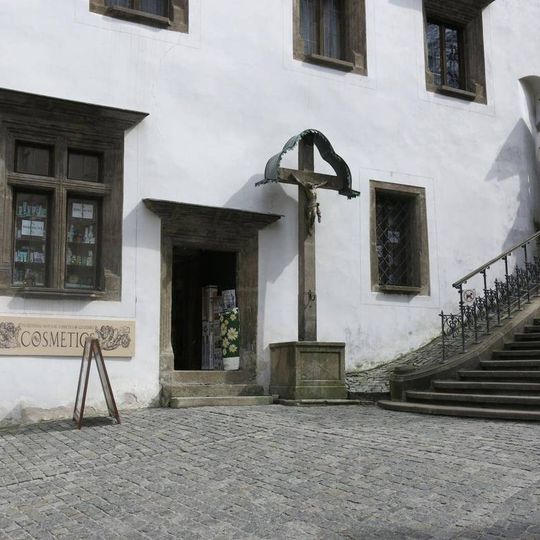 Kříž v Kostelní ulici v Českém Krumlově