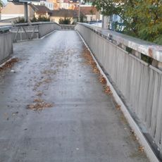 Lávka přes ulici Sportovní a staré královopolské nádraží