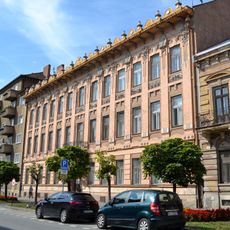 Szakmáryho dom, Poliklinika