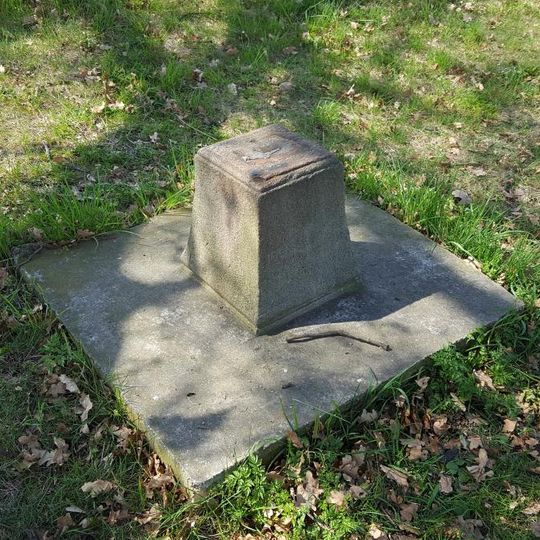 Kříž u Stašovského dubu II