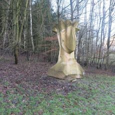 Socha Trnová koruna na Křížové cestě 21. století u Žireče