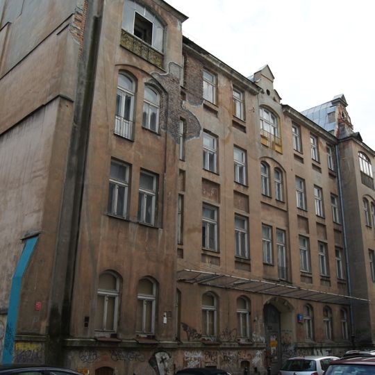 Kamienica przy ulicy Widok 11