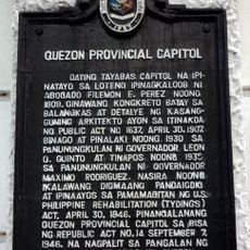 Quezon Provincial Capitol historical marker