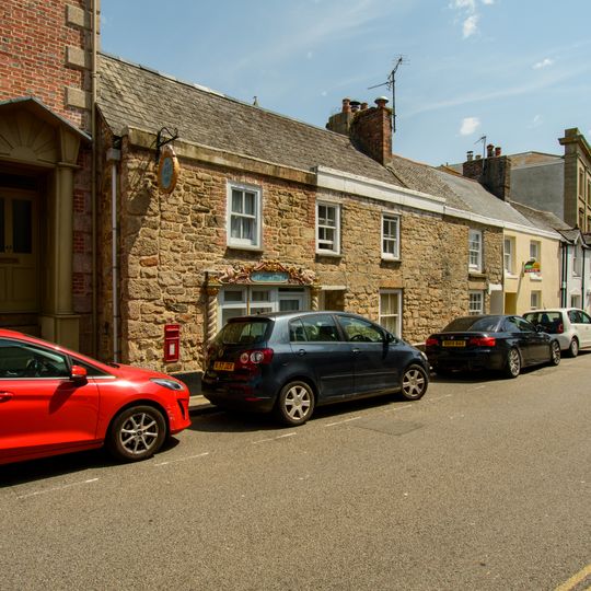 41-44, Chapel Street