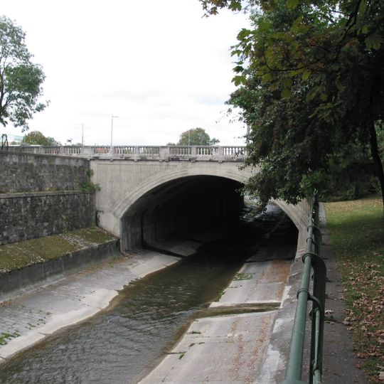 Schönbrunner Schlossbrücke