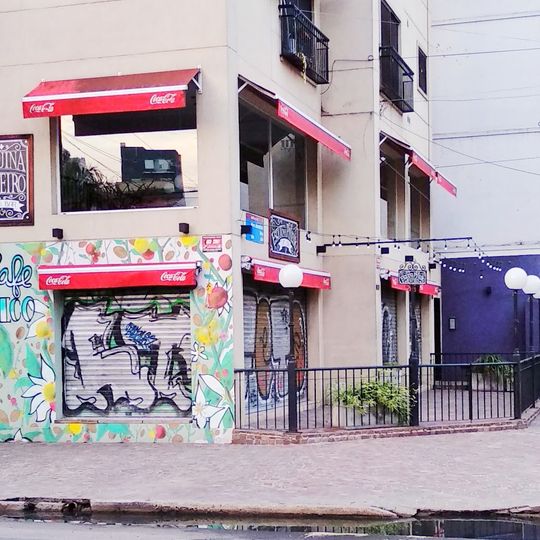 Esquina Piñeiro