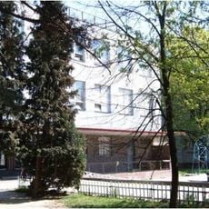 Štátna meštianska škola, škola